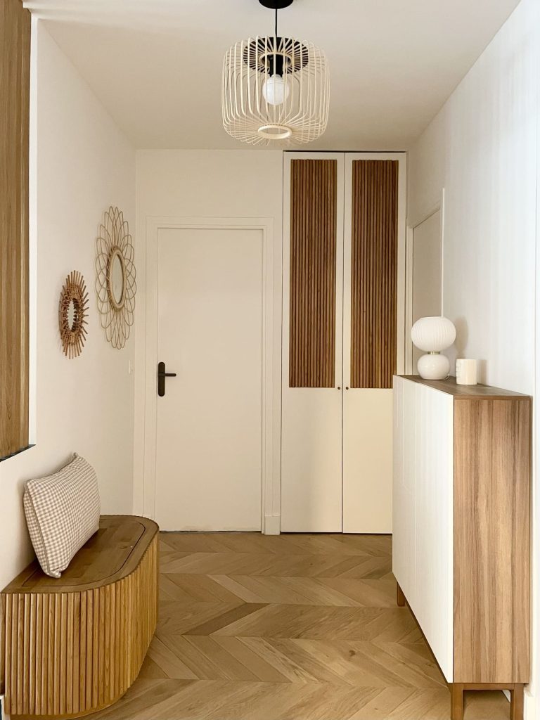 l'entrée de cet appartement de 110m² rénové