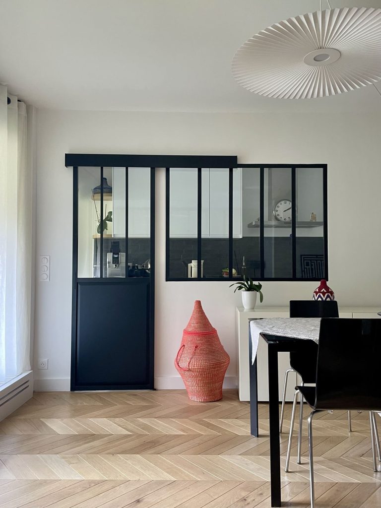 une grande verrière a été installée pour laisser circuler la lumière