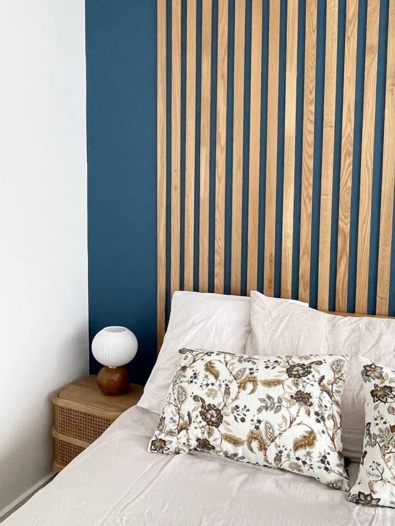 tasseaux de bois pour délimiter le lit